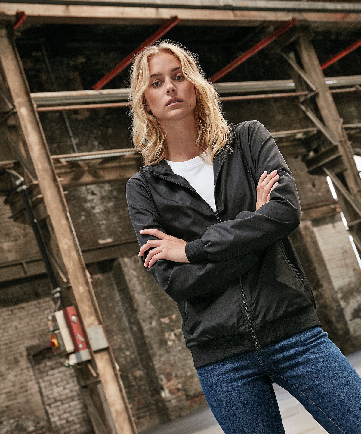 Women's recycled windrunner