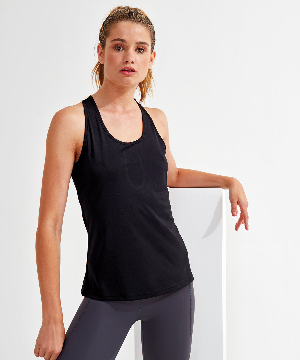 Womens Sports vest fetauring Knot Back - Black